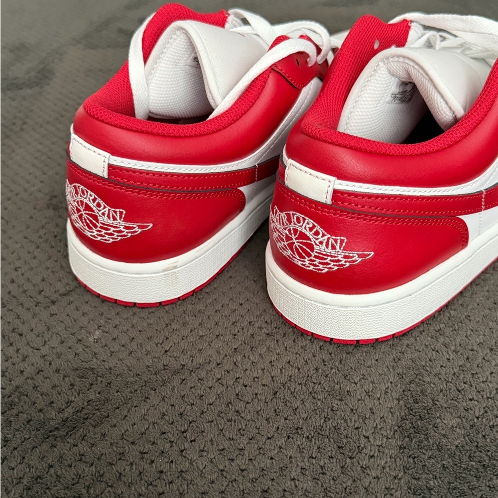 Jordan Air 1 low New Beginnings size 11 - Picture 2 of 7